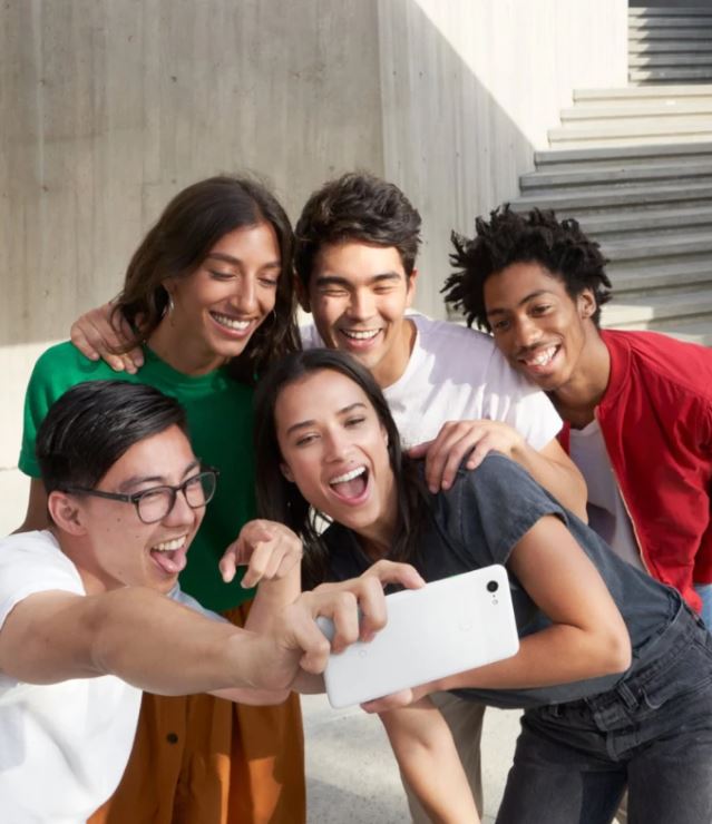 Lifestyleimage with google pixel 3 Lifestyleimage with google pixel 3